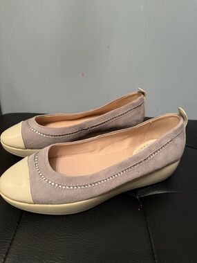 Italy CAFenOir Jewelry Gray Suede Ballet Flats with Cream Cap Toe